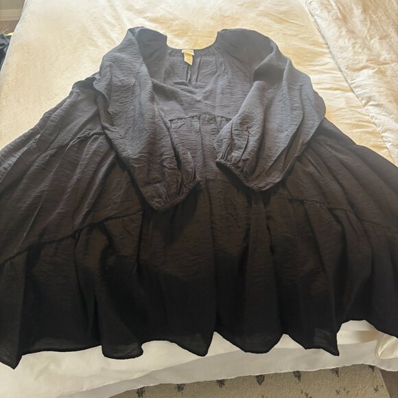 Dress - Picture 2 of 4